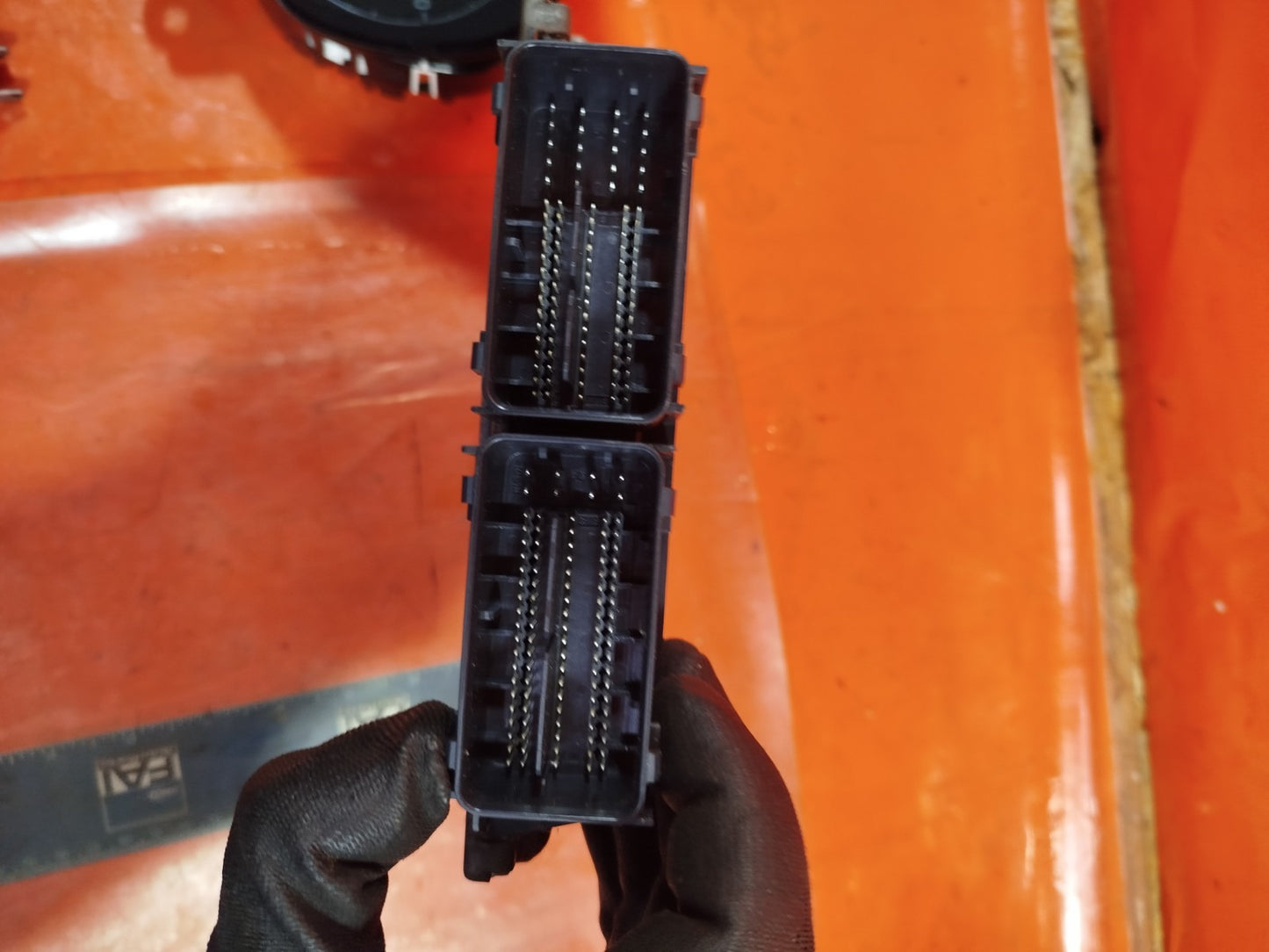 ebay-src:https://i.ebayimg.com/00/s/mtiwmfgxnjaw/z/s68aaesw~v5pd2pl/$_57.jpg