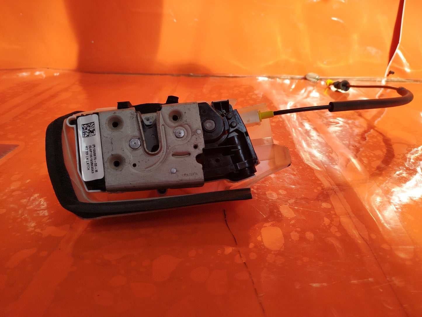 ✅Tesla Model 3 Long Range 2020 REAR LEFT DOOR SOLENOID 1068970-00-M Warranty - Image 11