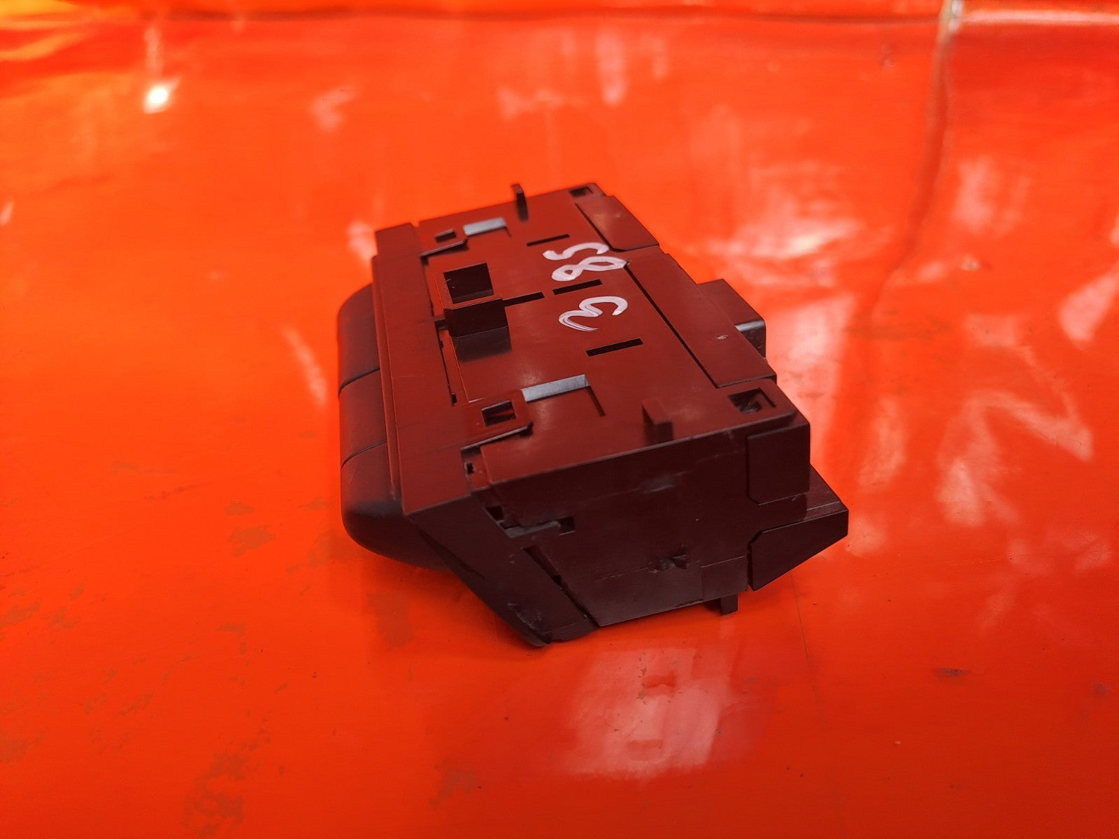 ✅2021 Renault Captur MK2 Headlight Level Control Switch 259803780R A385 - Image 9