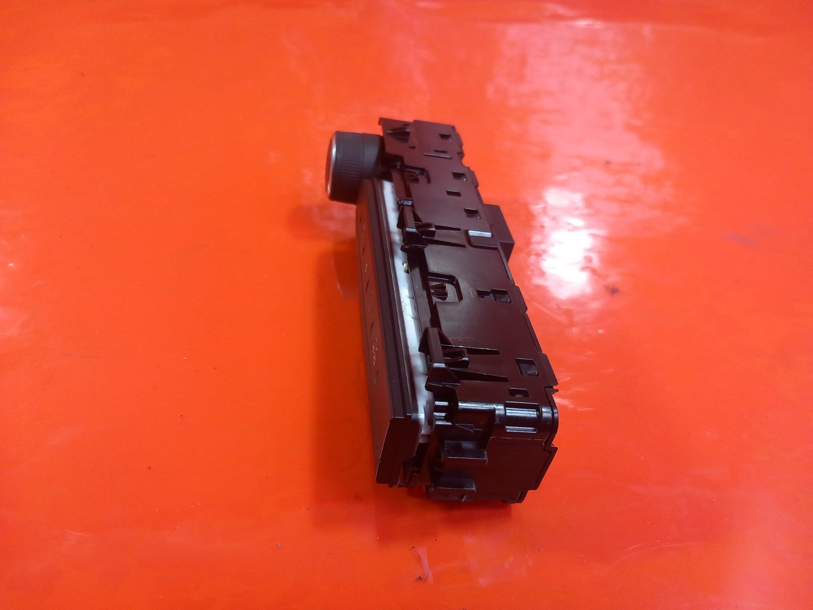 ebay-src:https://i.ebayimg.com/00/s/mtiwmfgxnjaw/z/~eyaaesw02jqlv1m/$_57.jpg