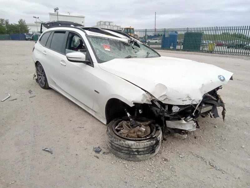 ✅BMW 330E Xdrive G21 2.0 PETROL 2022 BREAKING PRICE PER WHEEL NUT ONLY WHITE - Image 1