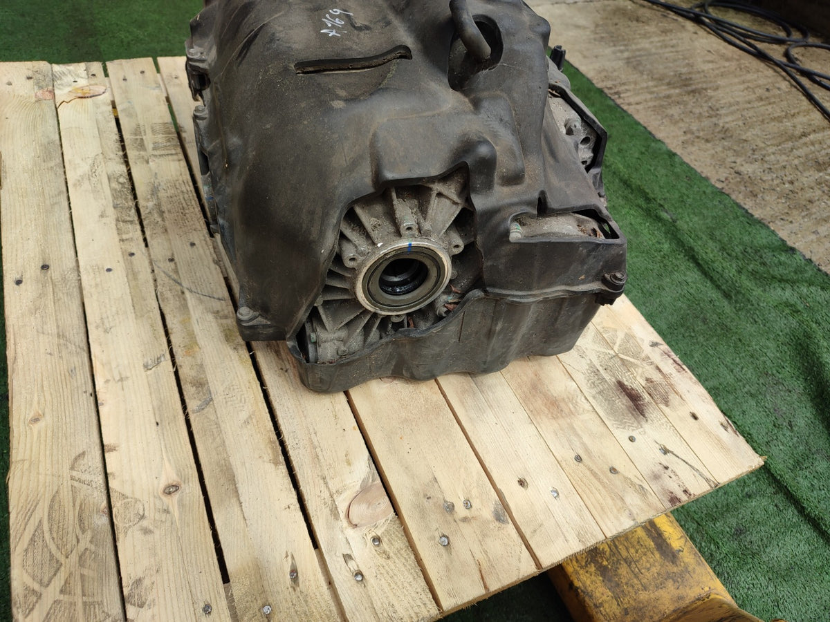 2022 Range Rover Evoque L551 1.5 PHEV Rear Electric Motor L8D2-4A520-AX A169 - Image 9