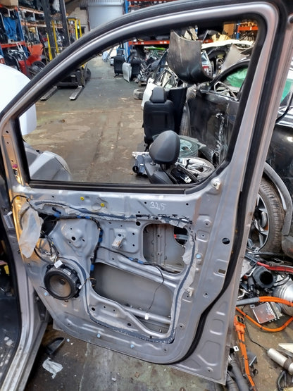 ✅2010 HYUNDAI I800 2.5D FRONT RIGHT DOOR W/O MIRROR SILVER + WARRANTY A325 - Image 7