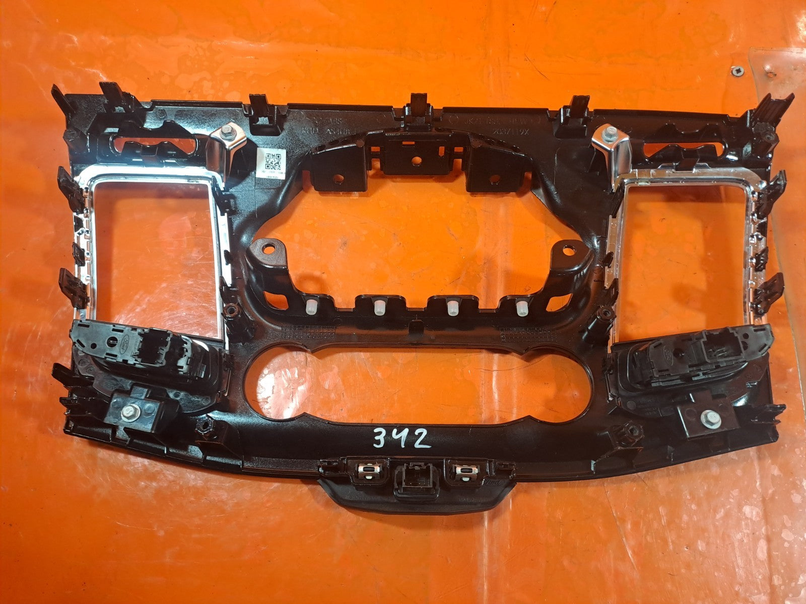 ebay-src:https://i.ebayimg.com/00/s/mtiwmfgxnjaw/z/sseaaeswmlzpcn1c/$_57.jpg