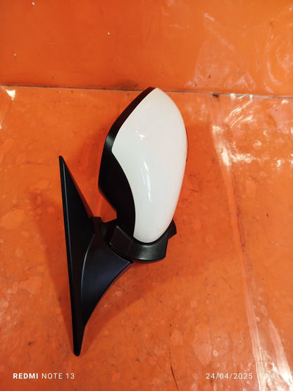 ✅SSANGYONG TIVOLI Elx 1.6 DIESEL 2016 FRONT LEFT MIRROR E4044628 WHITE Warranty - Image 2