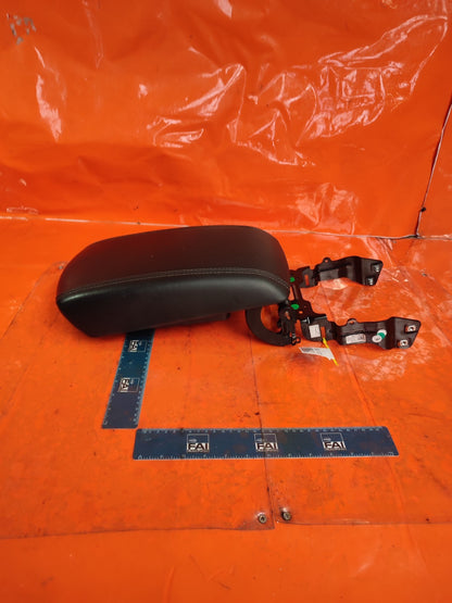 ✅FORD GALAXY ZETEC 2.0 DIESEL 2018 CENTRE CONSOLE LEATHER ARM REST EM2BR045C74 - Image 9