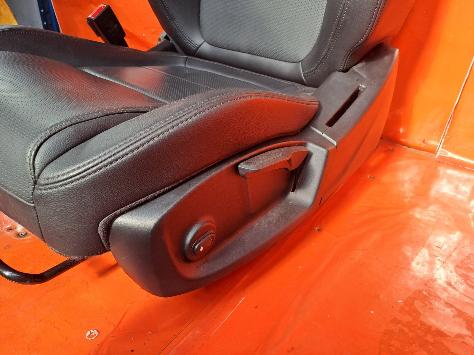 ✅Jaguar I-Pace Ev400 X590 2020 Front Left Leather Seat Warranty A375 - Image 7