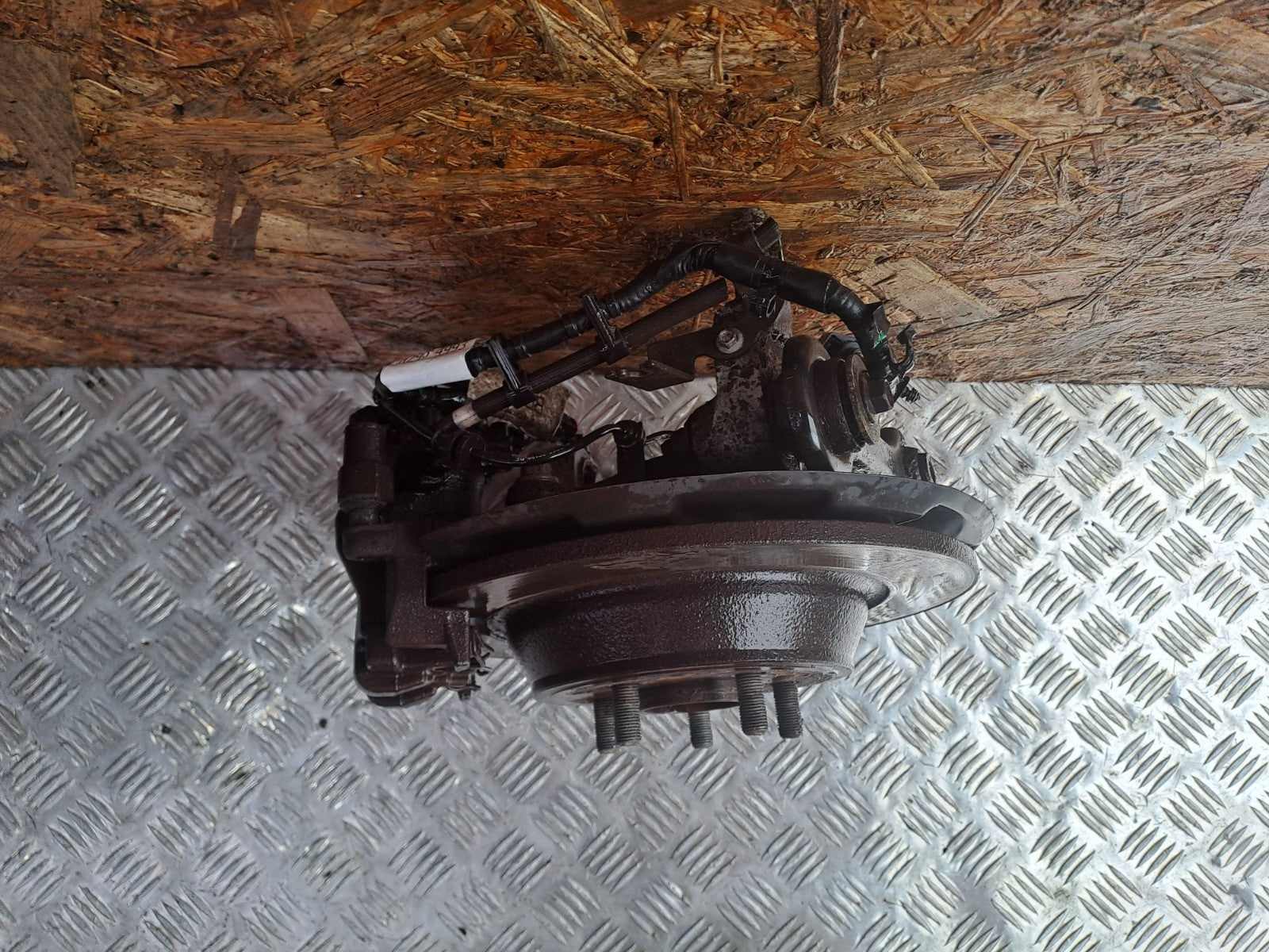 ✅2017 FORD GALAXY MK4 REAR RIGHT WHEEL HUB DG9C-2D250-G + WARRANTY A296 - Image 3