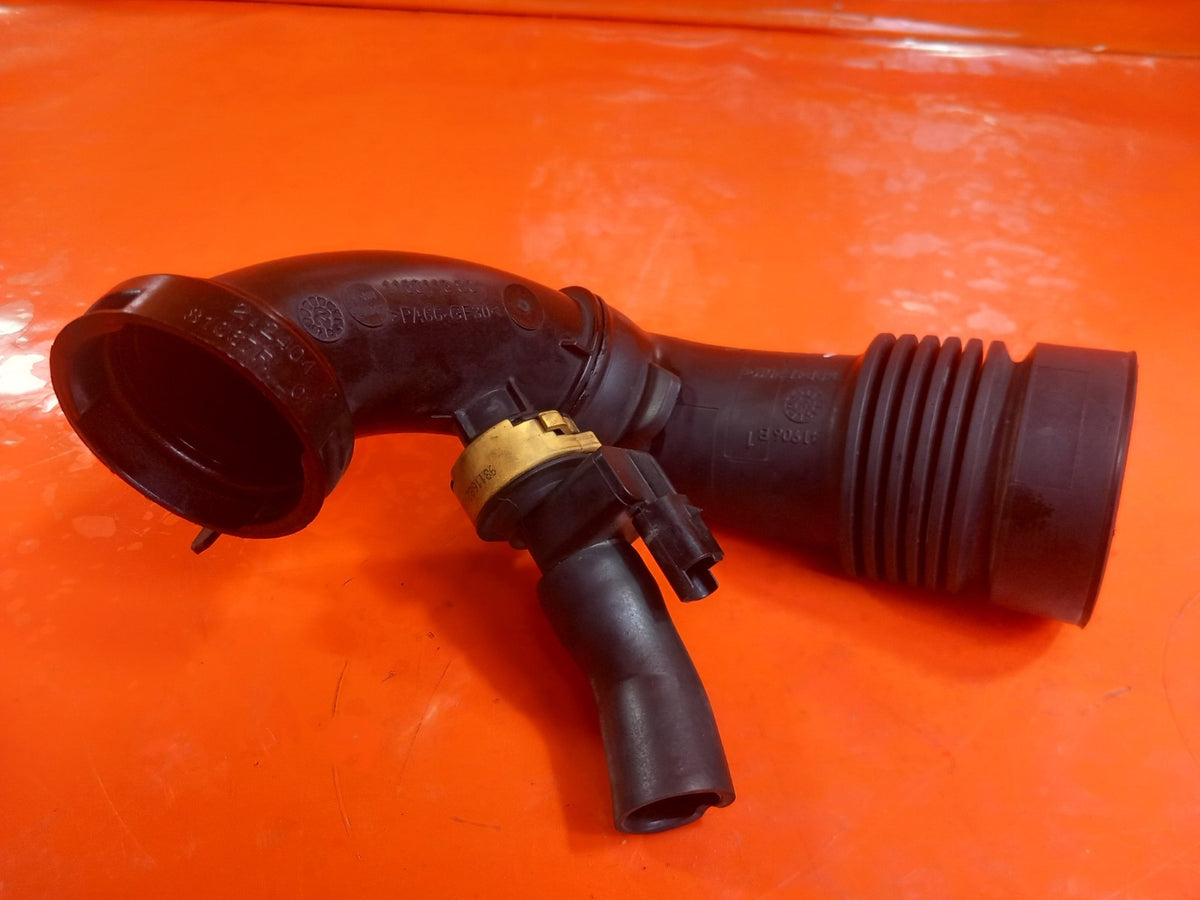 2020 Vauxhall Combo MK4 Air Intake Pipe 1160116 Warranty A414 - Image 9