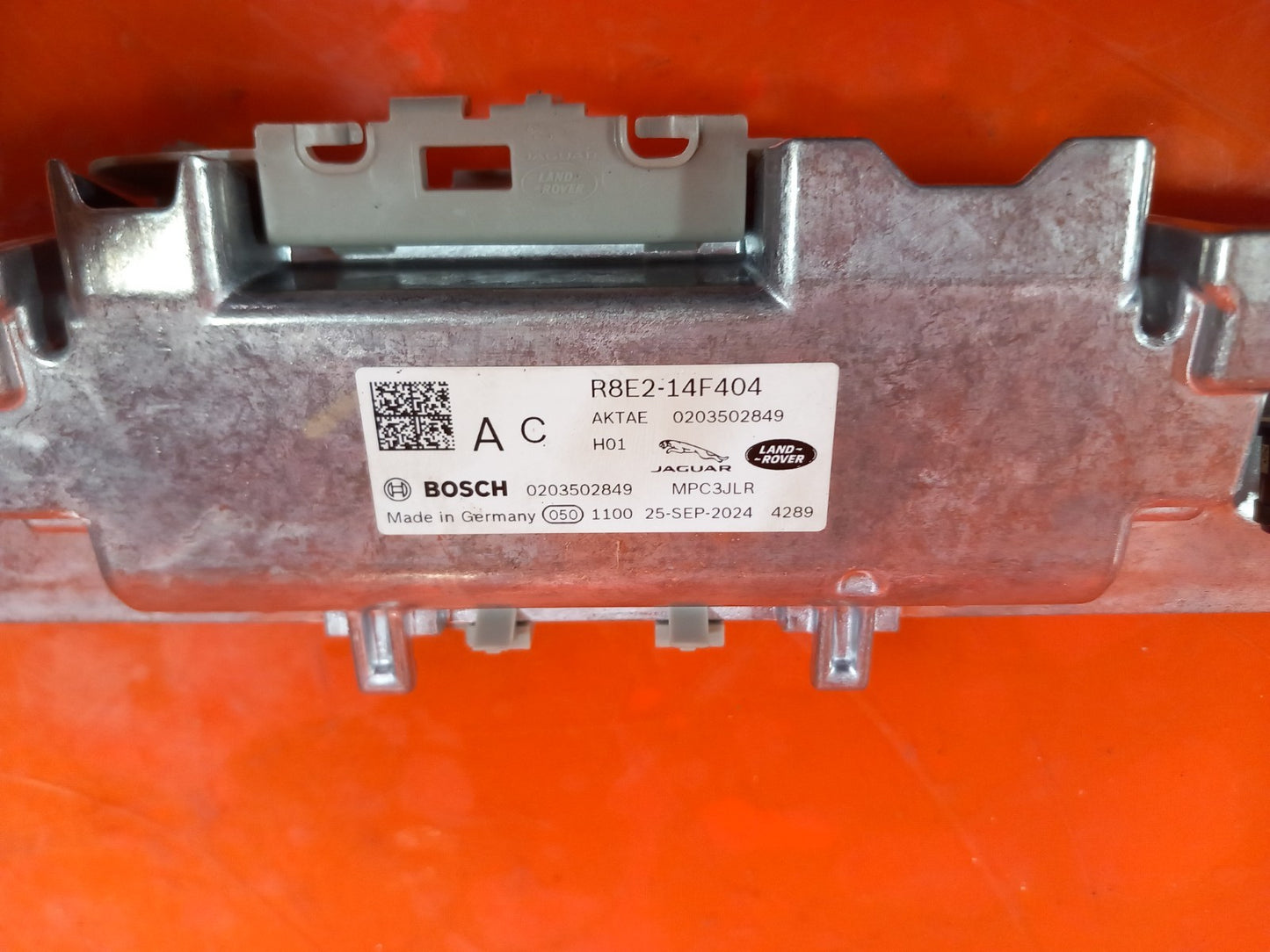2025 Land Rover Defender L663 Front Windscreen Lane Assist Camera R8E2-14F404-AC - Image 10