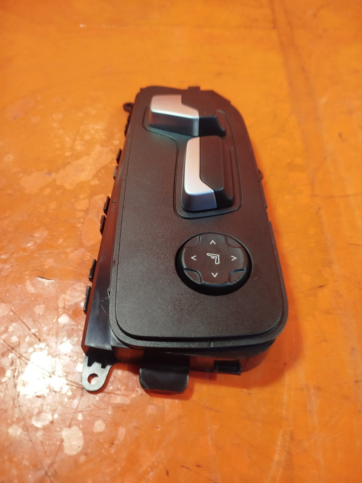✅2024 SKODA KAMIQ SE FRONT RIGHT SEAT CONTROL SWITCH 9390107 + WARRANTY A319 - Image 4