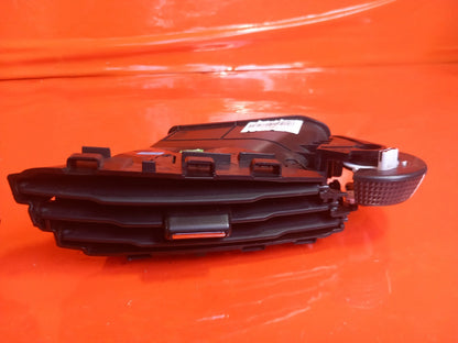 2017 Ford Transit Connect Front Dash Centre Air Vent Pair DT11-V014L20-ADW A369 - Image 3
