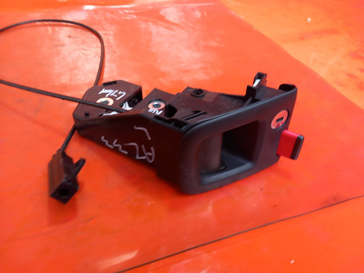 Audi A5 S Line 2.0 Petrol 2010 Rear Left Backrest Catch Latch Lock A223 - Image 9