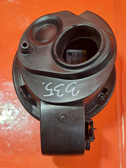ebay-src:https://i.ebayimg.com/00/s/mtywmfgxmjaw/z/dmiaaeswzahpbmiq/$_57.jpg
