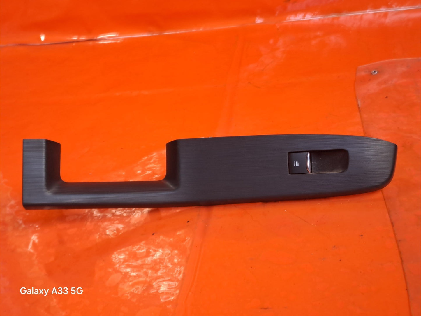 ebay-src:https://i.ebayimg.com/00/s/mtiwmfgxnjaw/z/u~yaaeswqyto58fh/$_57.jpg