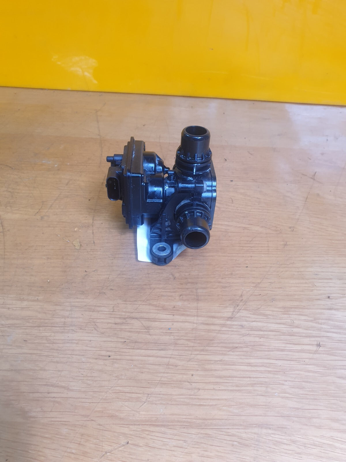 ebay-src:https://i.ebayimg.com/00/s/mtywmfgxmjaw/z/pt8aaoswetpmbejl/$_57.jpg