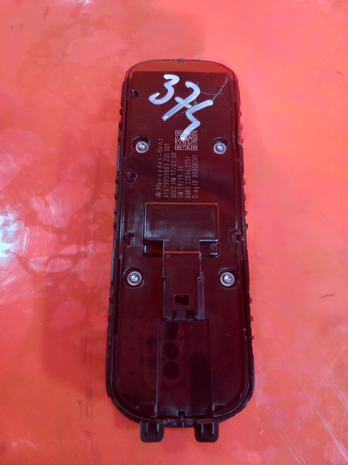 ebay-src:https://i.ebayimg.com/00/s/mtywmfgxmjaw/z/2imaaeswm6tqdz2s/$_57.jpg