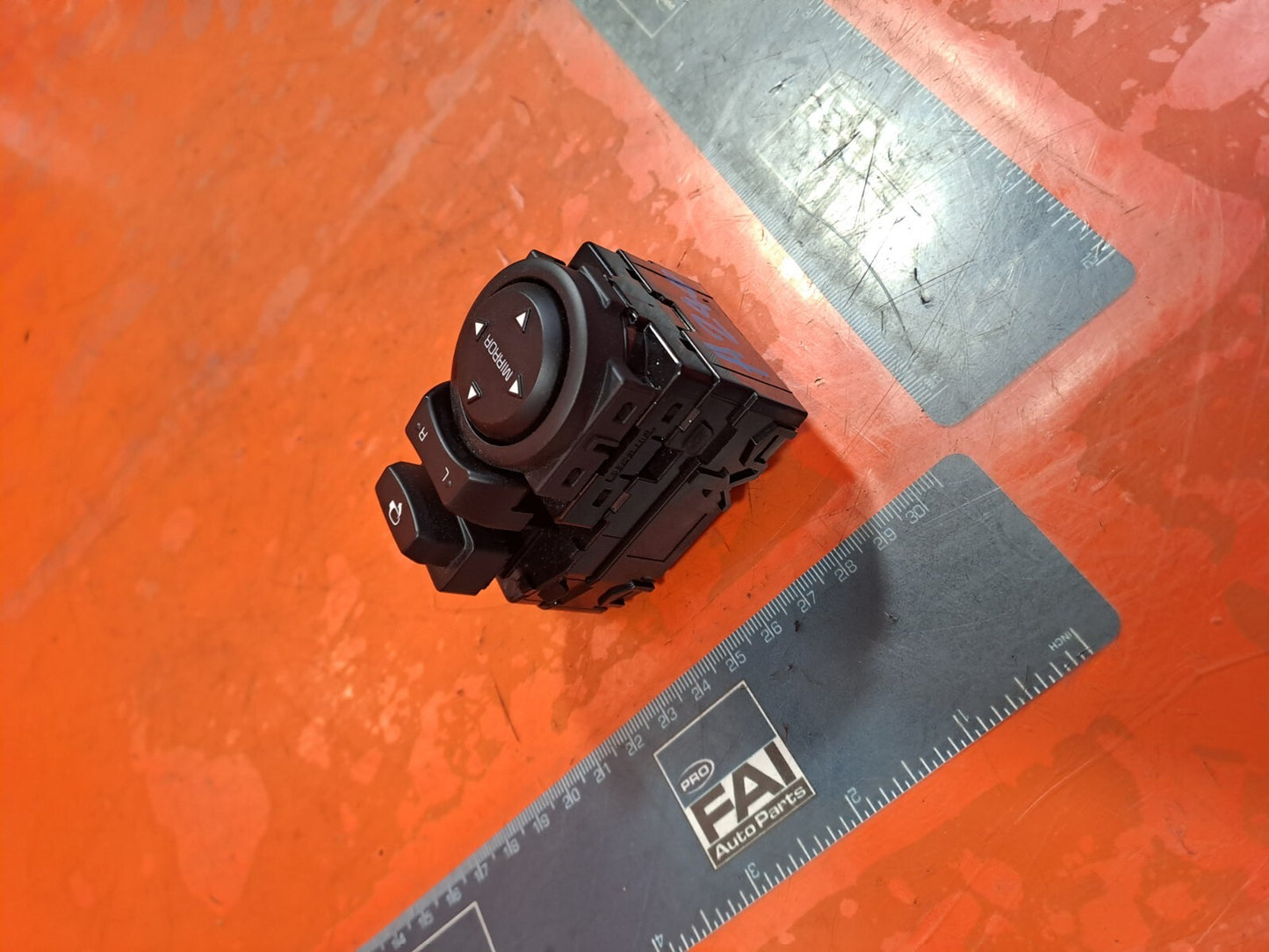 ebay-src:https://i.ebayimg.com/00/s/mtiwmfgxnjaw/z/j1yaaoswm3rnewtk/$_57.jpg
