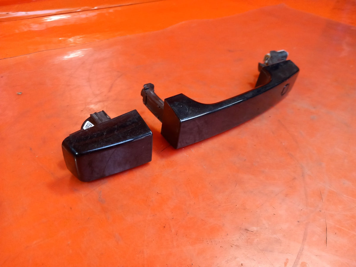 ebay-src:https://i.ebayimg.com/00/s/mtiwmfgxnjaw/z/smcaaesw5rdqir-h/$_57.jpg
