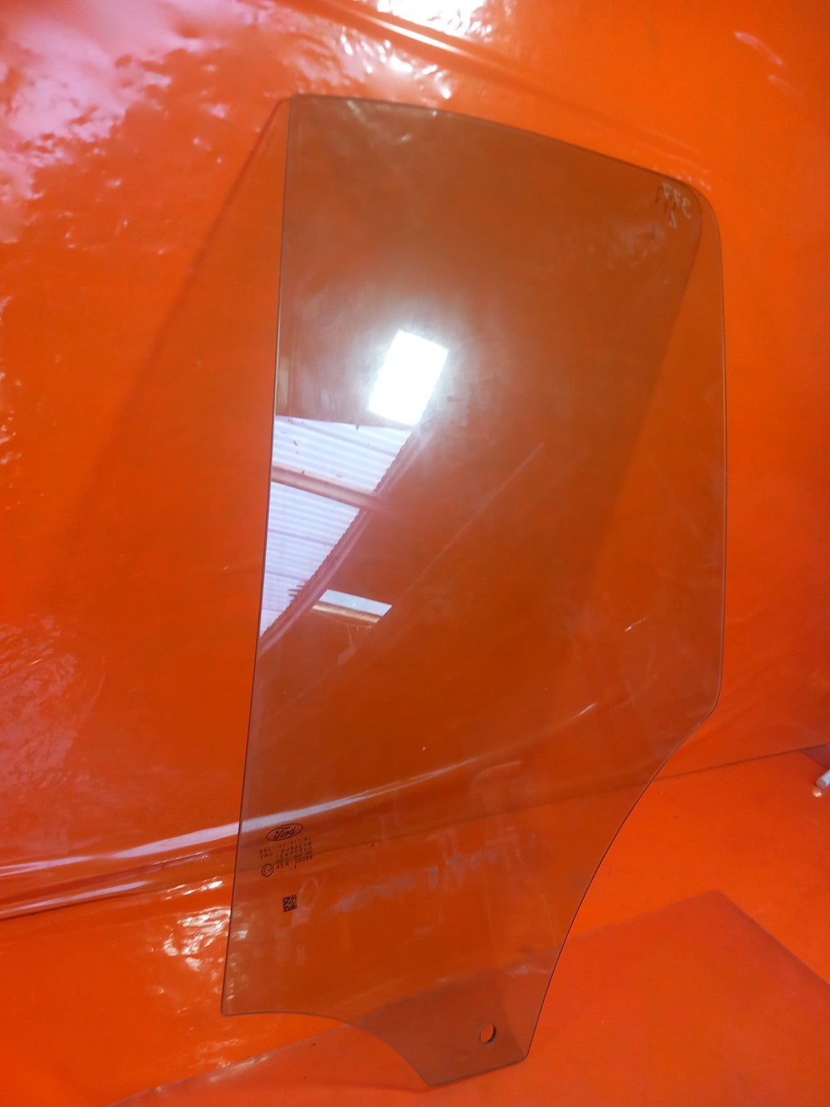 2015 Ford Tourneo Custom Front Left Door Glass BK21-V21411-A Warranty A377 - Image 2