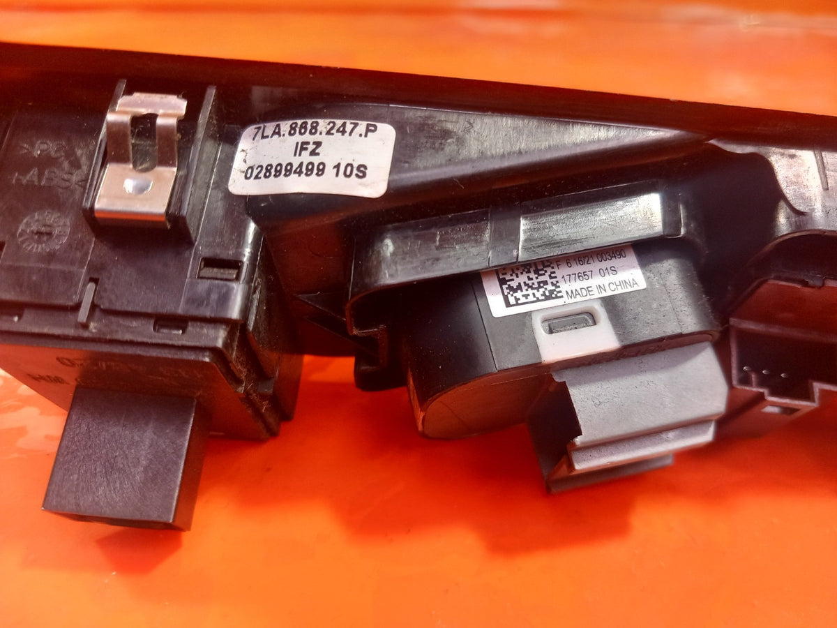 2021 VW Transporter T30 Driver Side Window Switch 7LA868247P Warranty A412 - Image 7