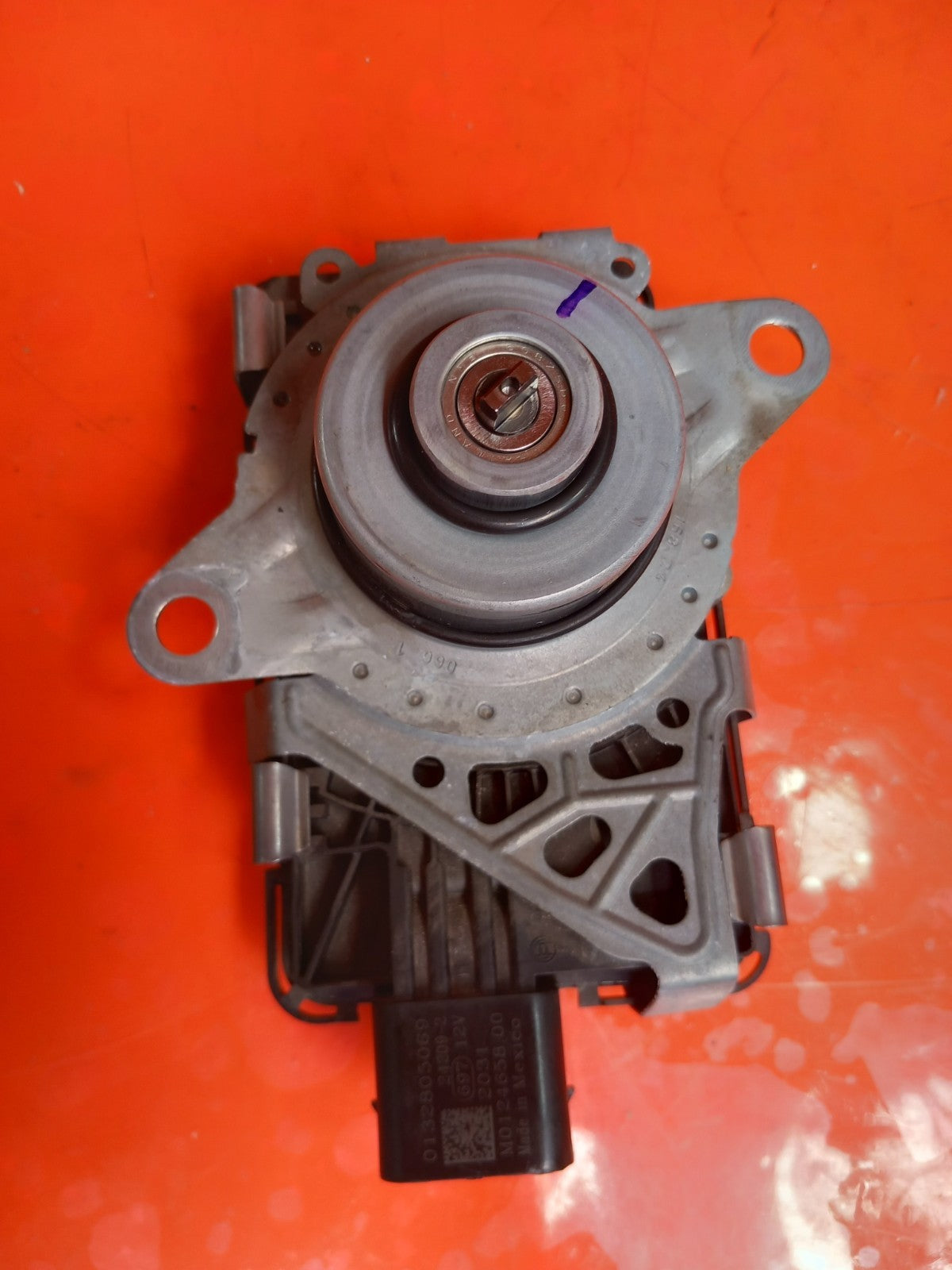 ebay-src:https://i.ebayimg.com/00/s/mtywmfgxmjaw/z/eysaaeswggjqtu6i/$_57.jpg