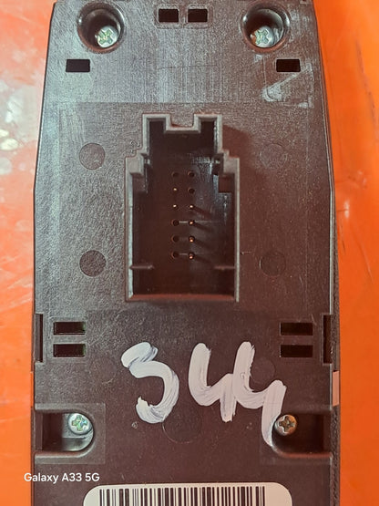 ✅BMW F23 218D 2.0 DIESEL 2019 FRONT RIGHT WINDOW SWITCH 9362132 Warranty A344 - Image 9