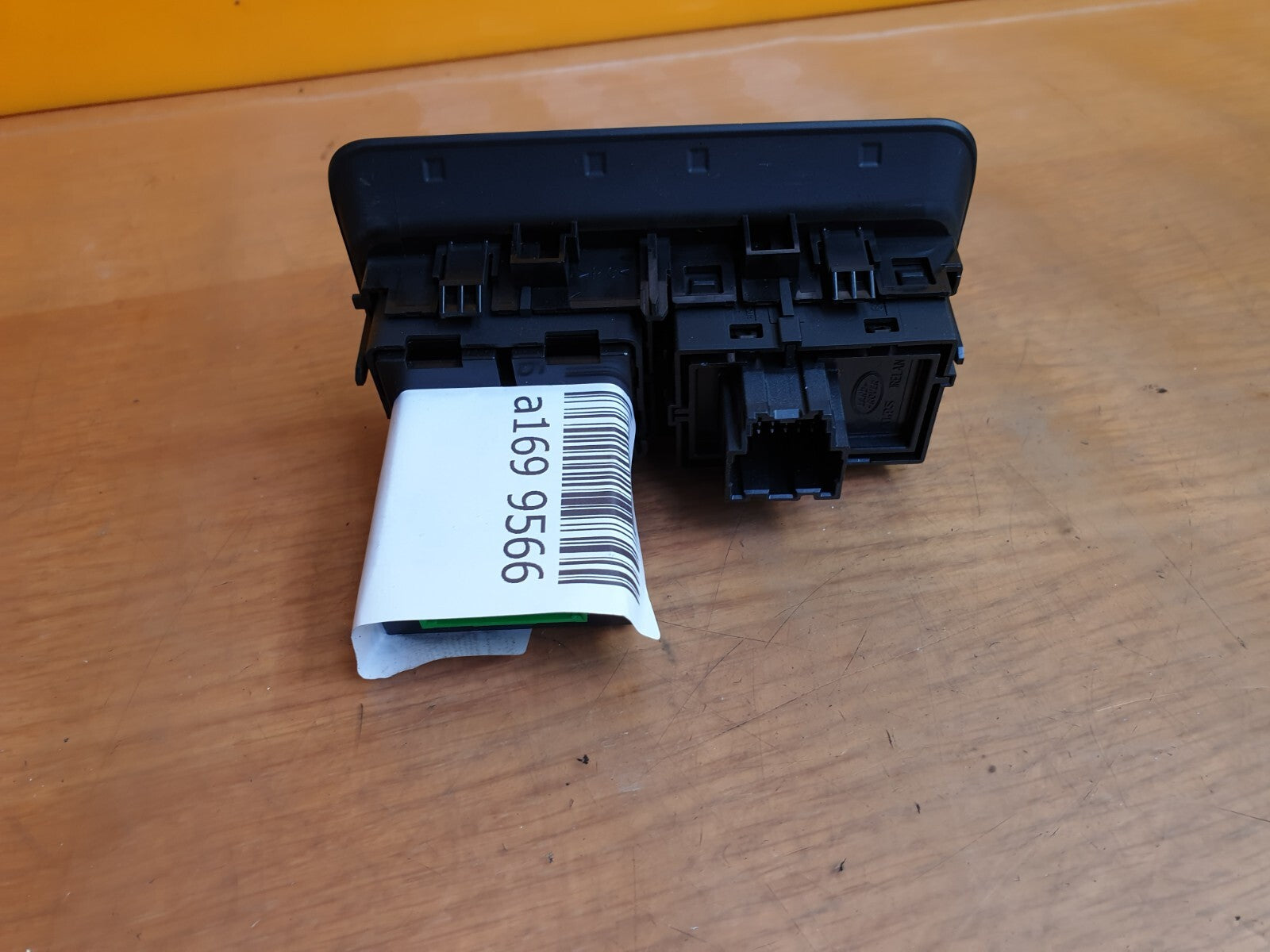 ✅2022 RANGE ROVER EVOQUE L551 TAILGATE RELEASE SWITCH L8D211654AA +WARRANTY A169 - Image 6