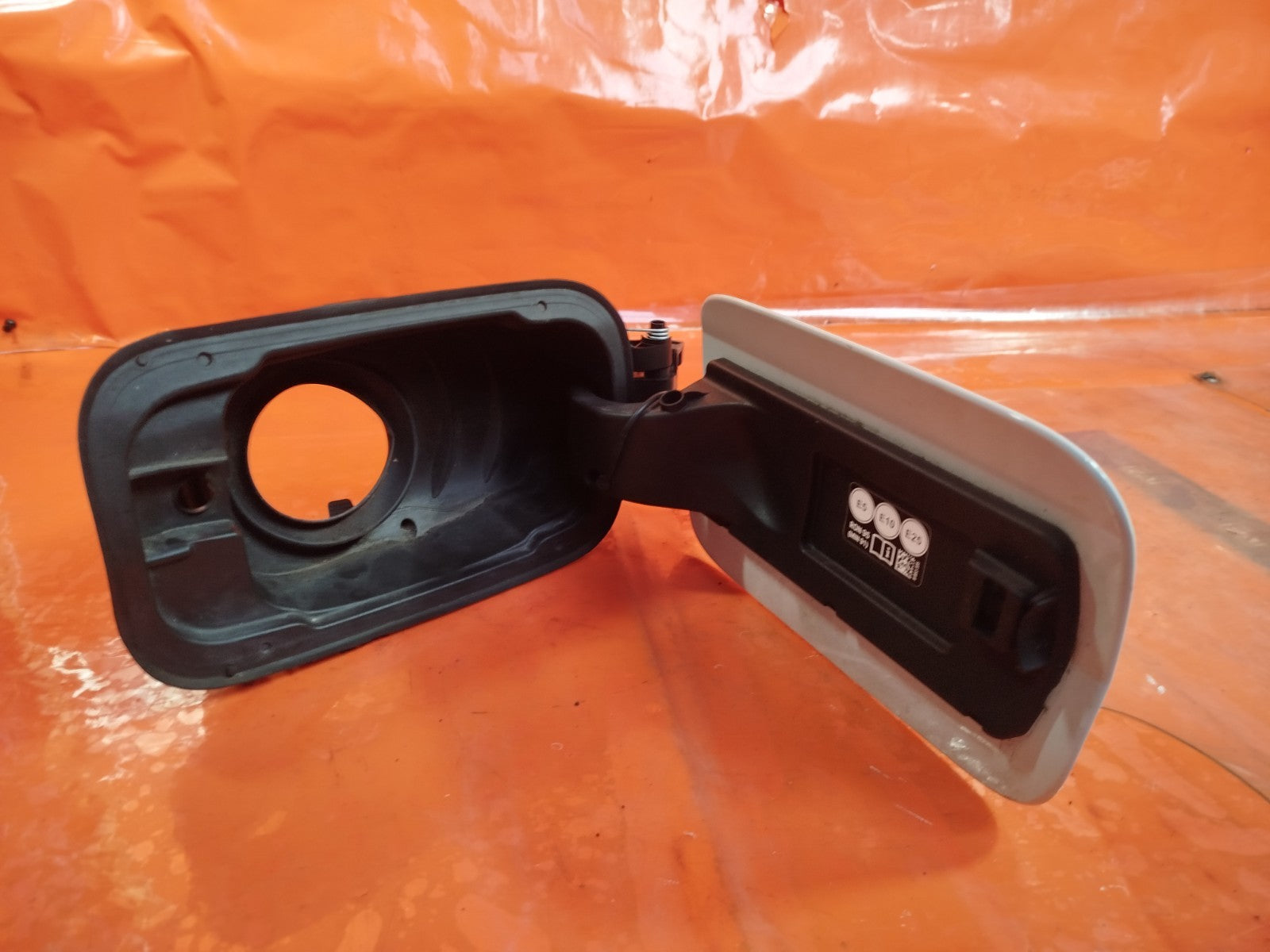 ✅2023 BMW 3 SERIES G20 FUEL FILLER FLAP WHITE 142904-10 + WARRANTY A340 - Image 6