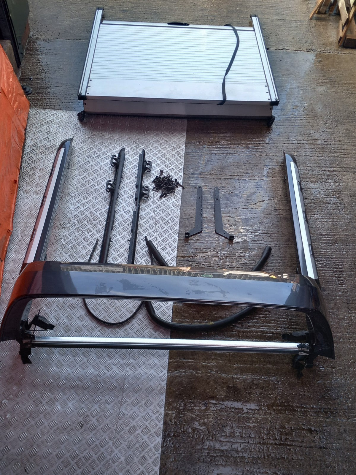 Ford Ranger Wildtrak Roller Shutter Plus Spoiler With Sided Mouldings A407 - Image 2