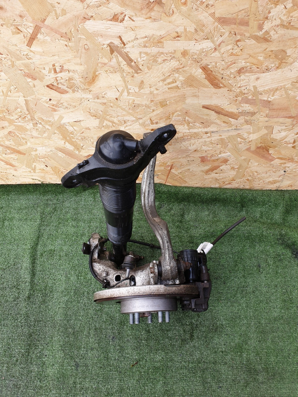 ✅Land Rover Discovery Sport 2016 Rear Left Suspension Leg Hub GK72-18A145 A111 - Image 6