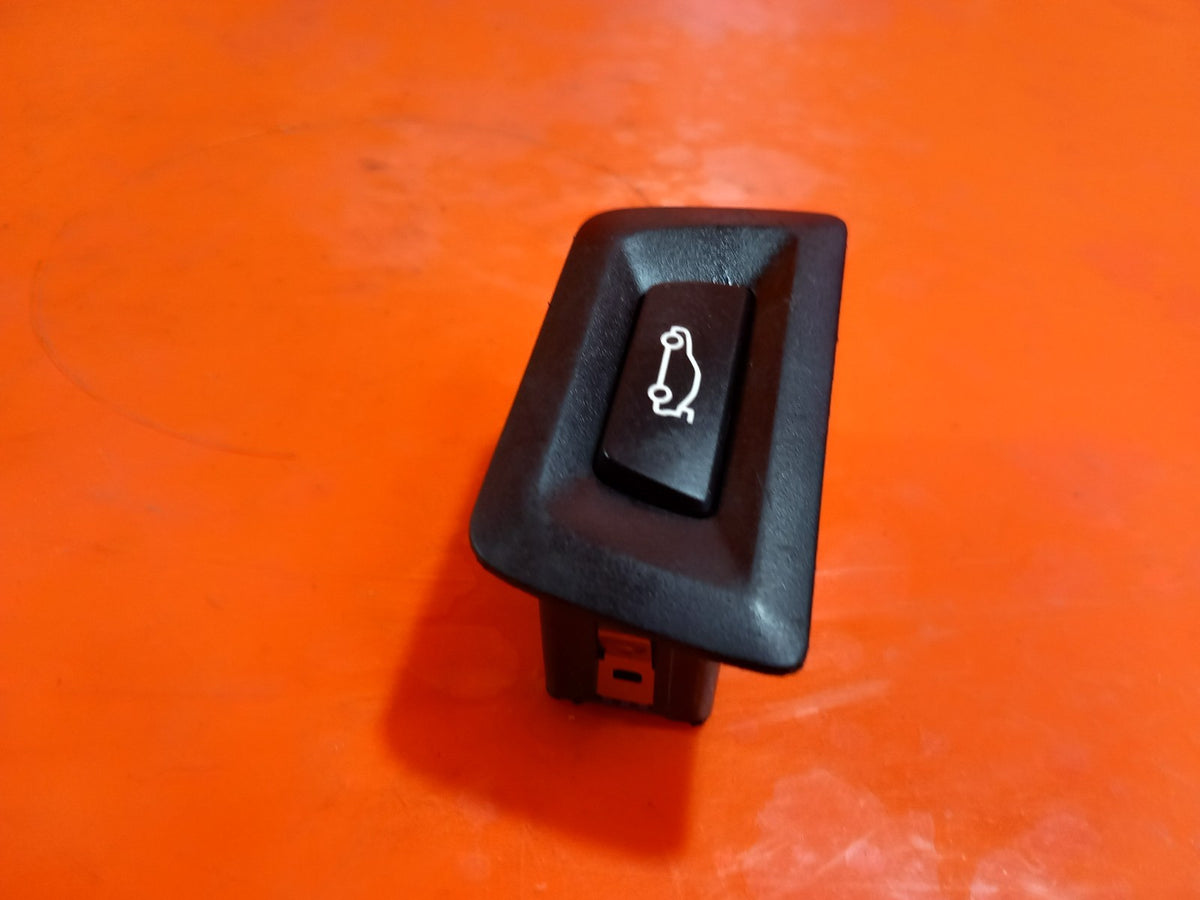 2018 BMW 2 Series F56 F46 F45 Tailgate Open Switch 9275119 Warranty A036 - Image 2