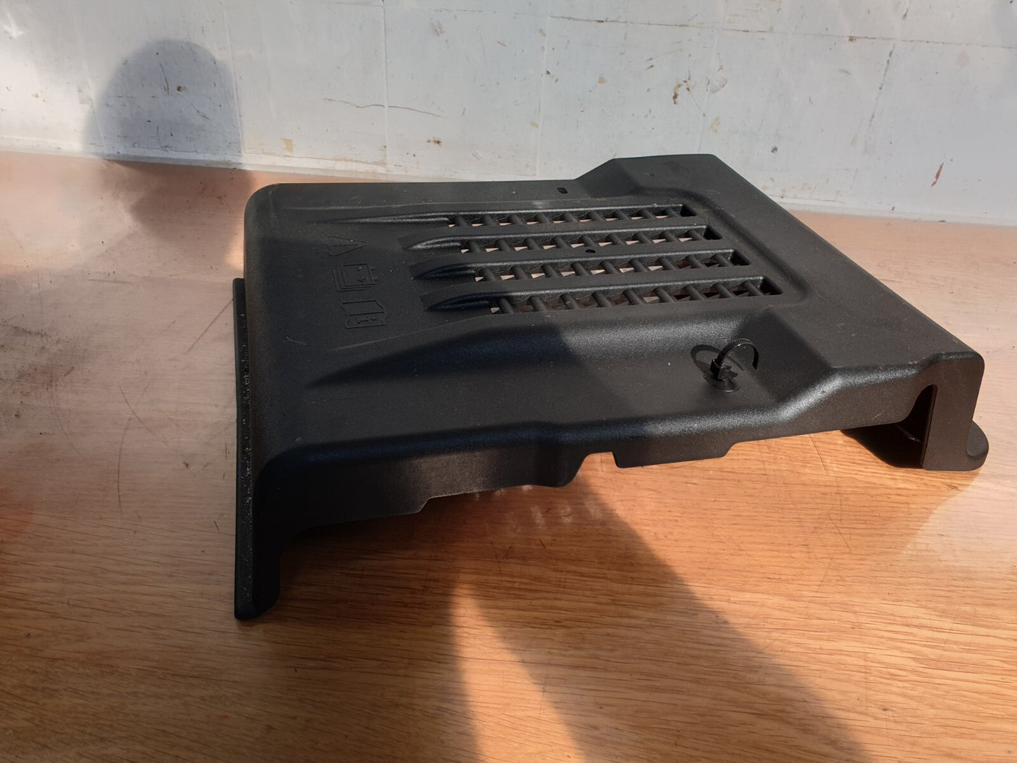 FORD FOCUS ACTIVE X 1.0 PETROL 2021 BATTERY TRAY COVER LX7B10A686ACW Warranty - Image 8