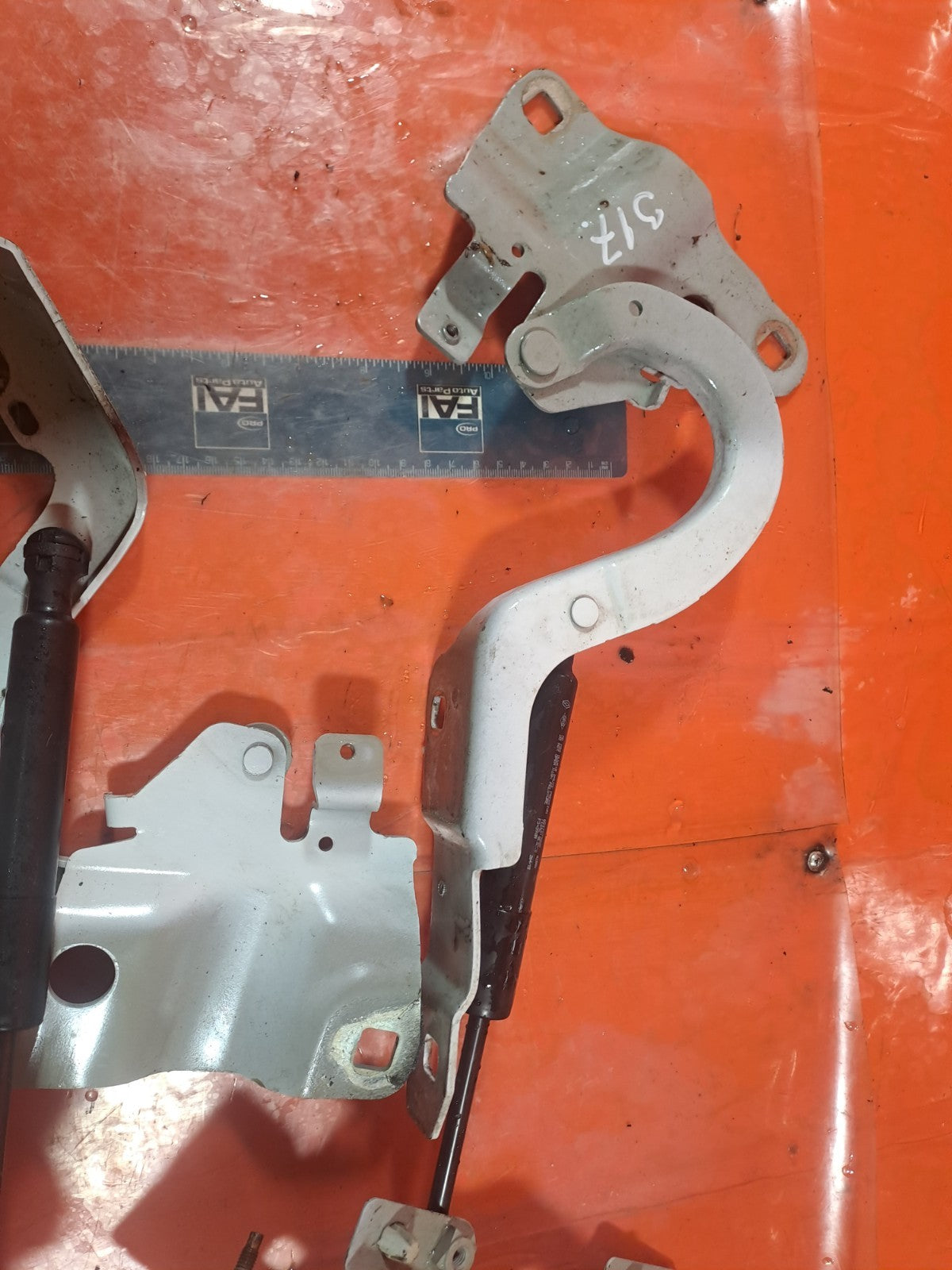✅2015 RENAULT ZOE DYNAMIQUE BONNET HINGE LEFT & RIGHT 654009955R + WARRANTY A317 - Image 4