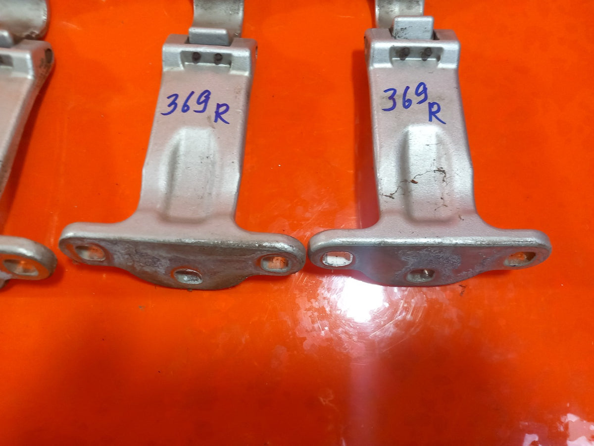 2017 Ford Transit Connect Rear Door Hinge Set Right Left V42982-AC Warranty A369 - Image 6
