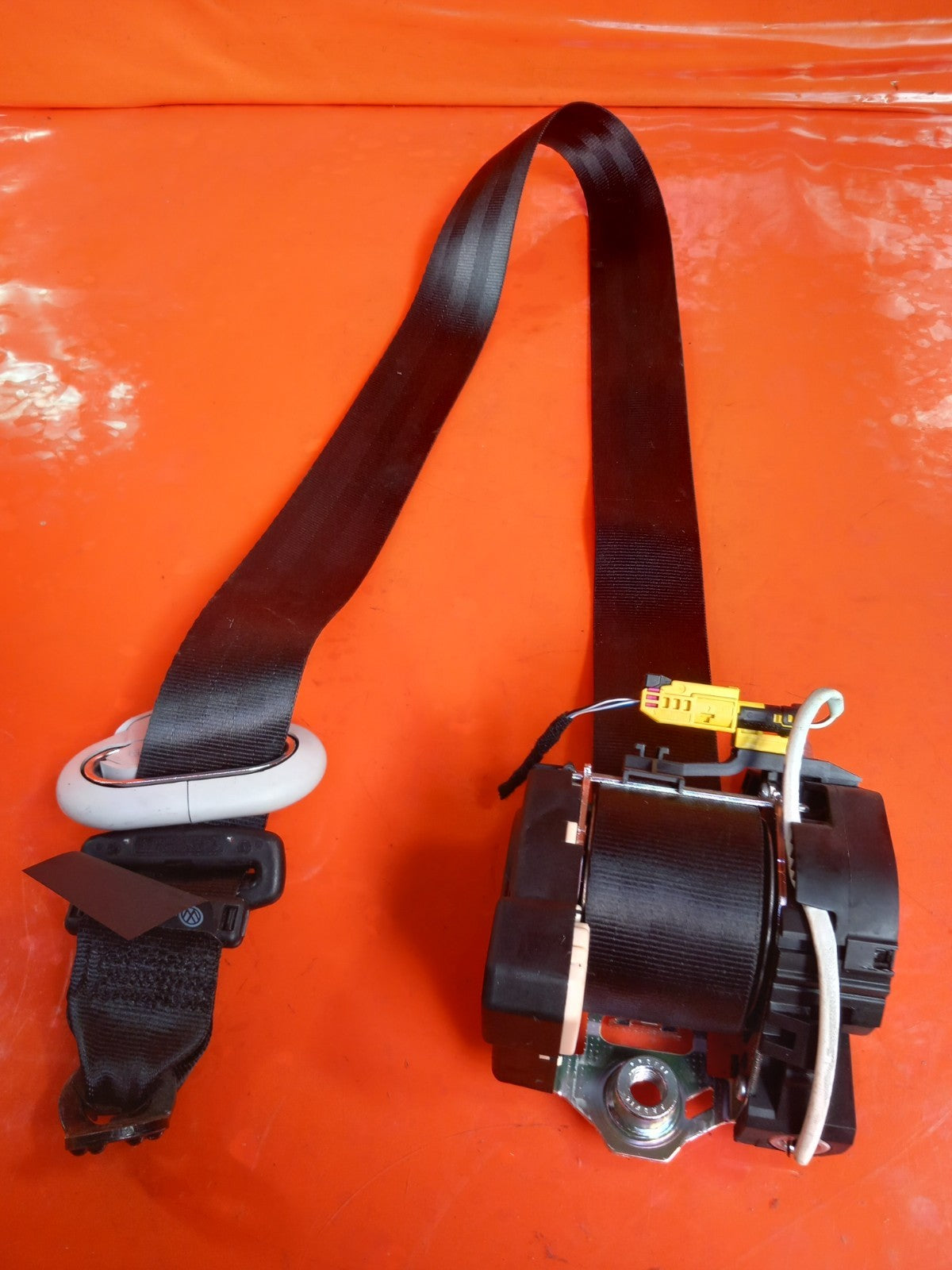 VW Transporter T30 2.0 Diesel 2021 Front Left Seat Belt 7E0857805C A410 - Image 8