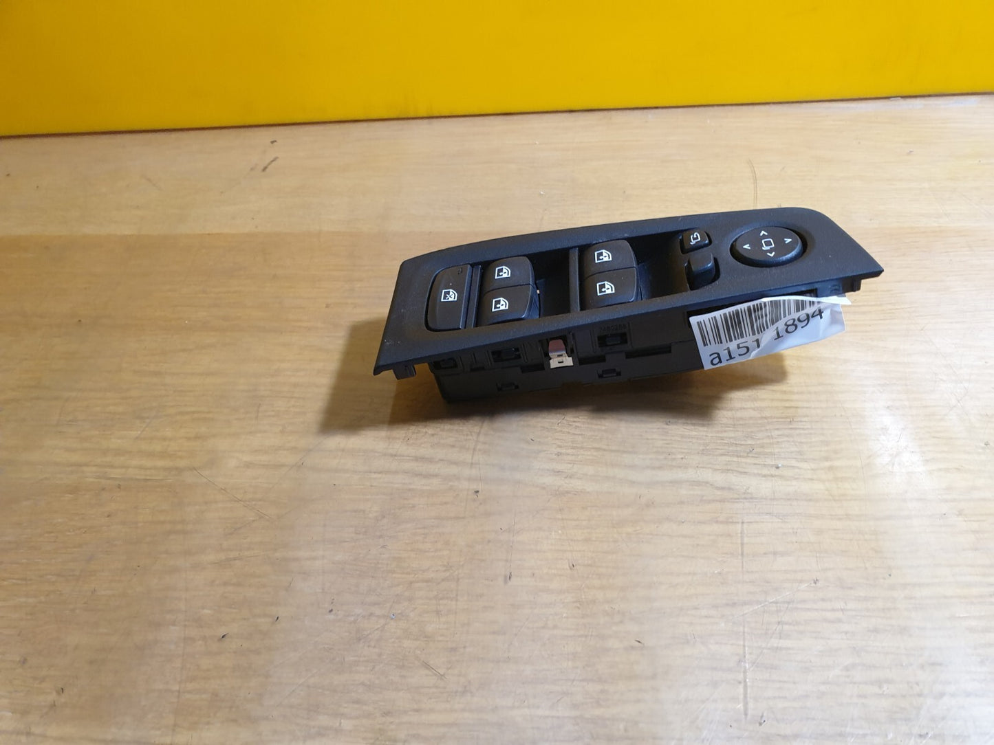 2023 BMW 1 Series F40 Front Right Window Switch 7948784 Warranty A151 - Image 4
