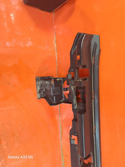 ✅BMW 220D F44 2 Series 2023 2.0 Diesel REAR BUMPER MIDDLE GUIDE BRACKET 8494944 - Image 8