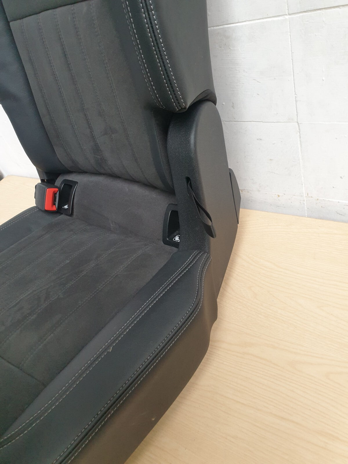ebay-src:https://i.ebayimg.com/00/s/mtywmfgxmjaw/z/yxoaaoswcuxkqq1h/$_57.jpg