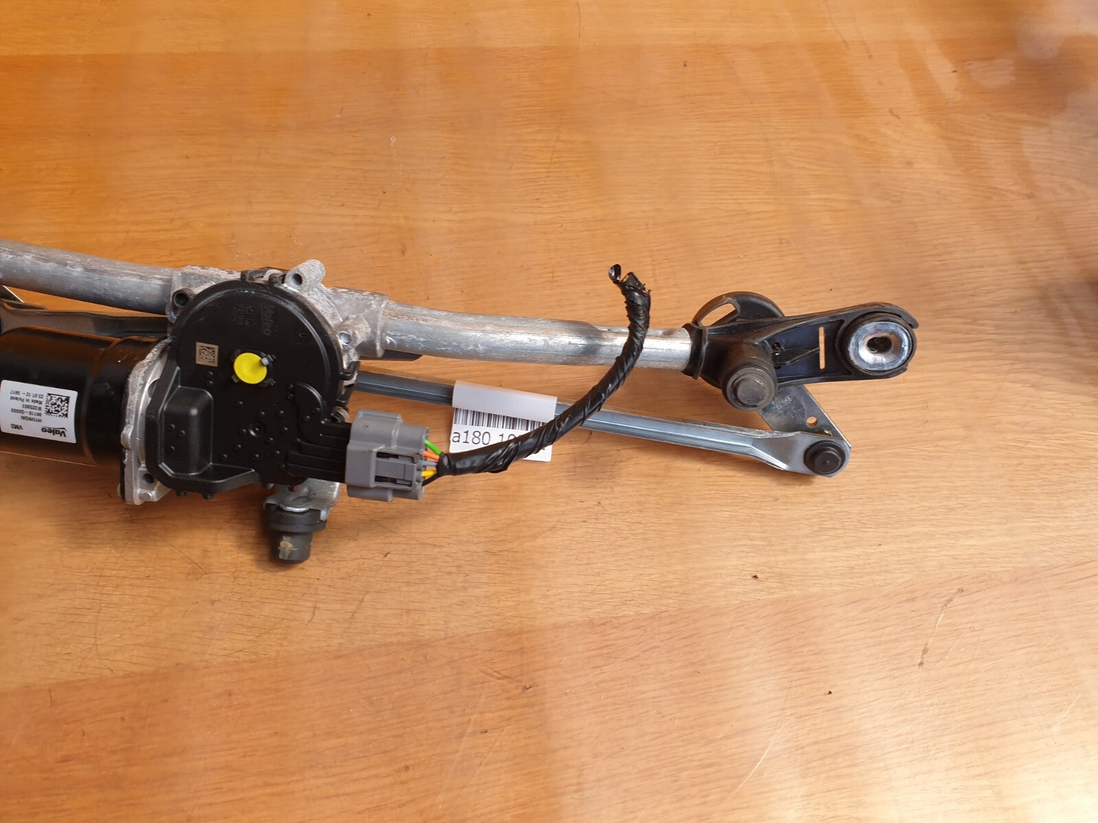 HYUNDAI I20 Ultimate 1.0 Petrol 2023 Front Wiper Motor With Linkage 98100Q0900 - Image 8