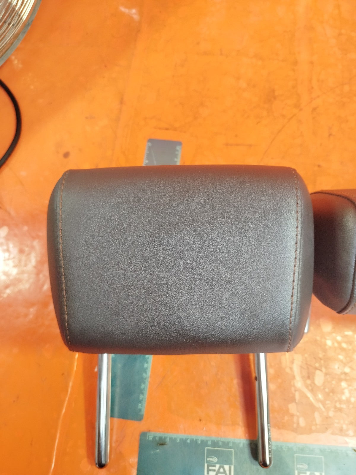 ✅CUPRA LEON VZ2 1.4 PETROL 2023 REAR LEATHER HEADRESTS Warranty A227 - Image 2
