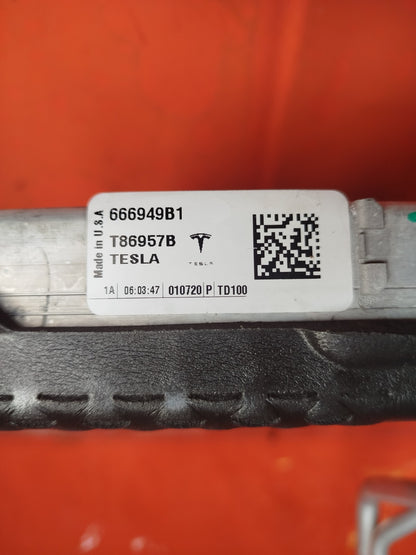 ✅TESLA MODEL 3 LONG RANGE 2020 AIR CON CONDENSER RADIATOR T86957B T74854B A262 - Image 7