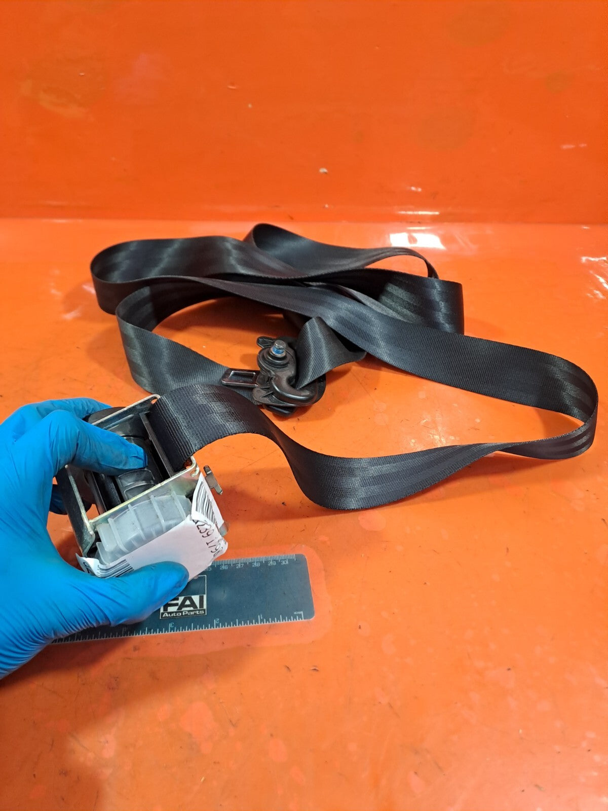 ✅2011 LAND ROVER DISCOVERY 4 L319 3.0D FRONT LEFT SEAT BELT EVB500970 - Image 1