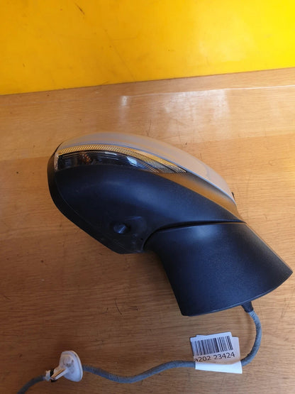 ebay-src:https://i.ebayimg.com/00/s/mtywmfgxmjaw/z/oraaaeswb-jqfrlq/$_57.jpg