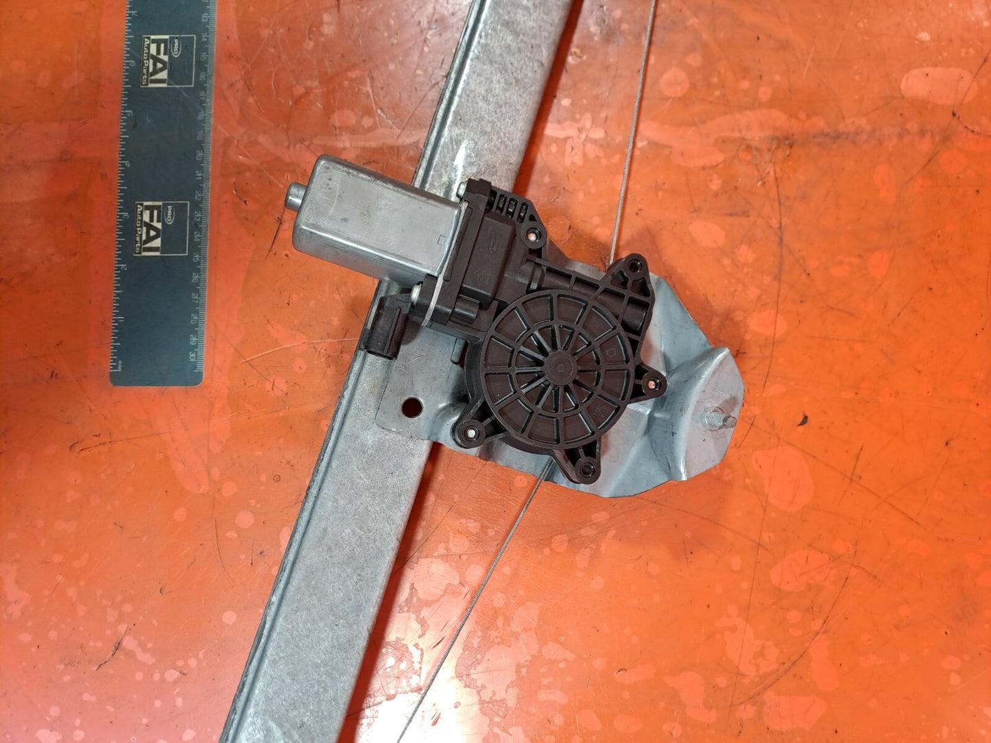 ✅RENAULT TRAFIC MK3 Sl27 1.6 DIESEL 2015 FRONT LEFT WINDOW REGULATOR & MOTOR - Image 10