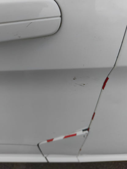 ✅Ford Tourneo Custom 2.2 Diesel 2015 Front Left Door Bare White Scratches A377 - Image 7