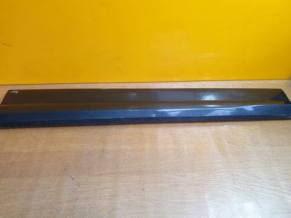 ✅AUDI Q2 S-LINE 1.4 PETROL 2017 FRONT RIGHT DOOR MOLDING GREY 81A853960B A134 - Image 1