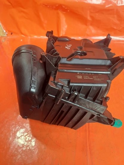 ✅MERCEDES CLA 180 AMG LINE 1.3 PETROL 2021 AIR FILTER BOX A2820903800 Warranty - Image 3