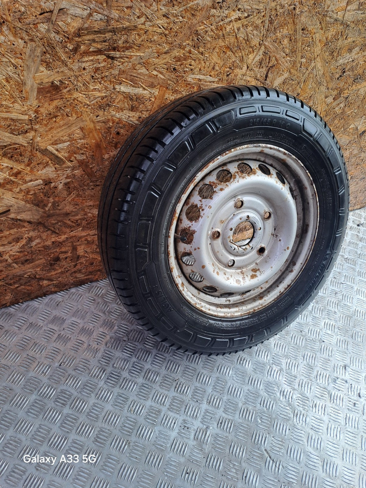 ✅VW CRAFTER CR35 2.0 DIESEL 2017 ALLOY WHEEL WITH TYRE 235/65 R16С A0014014802 - Image 4
