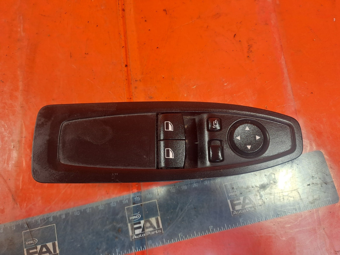 ebay-src:https://i.ebayimg.com/00/s/mtiwmfgxnjaw/z/m4caaeswwvdpjxrr/$_57.jpg